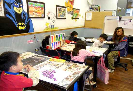 教授幼兒童繪畫漫畫水墨國畫拼貼粘土水彩手工藝興趣班暑期塗鴉玻璃畫畫課程